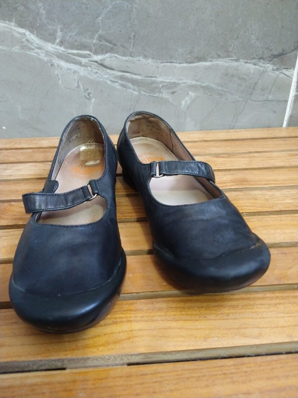 Dansko "Fawna" Black Leather Mary Jane Flats Size 9